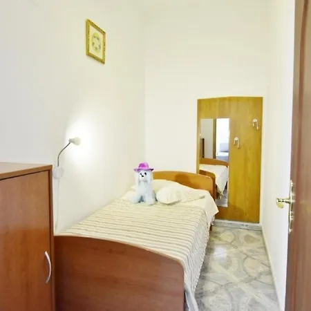 Klimatisierte In Valica Mit Grossem Garten Apartamento